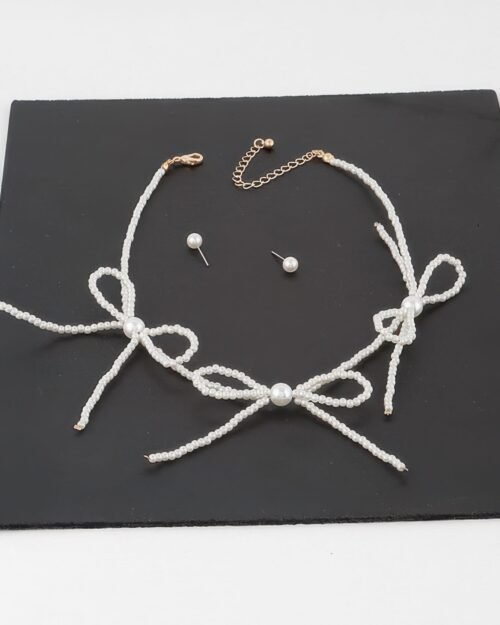 triple pearl ribbon necklace