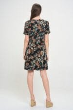 Short-sleeved Knee-length Dress