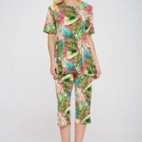 Plus Size Short Sleeve Top And Capri Pants Set