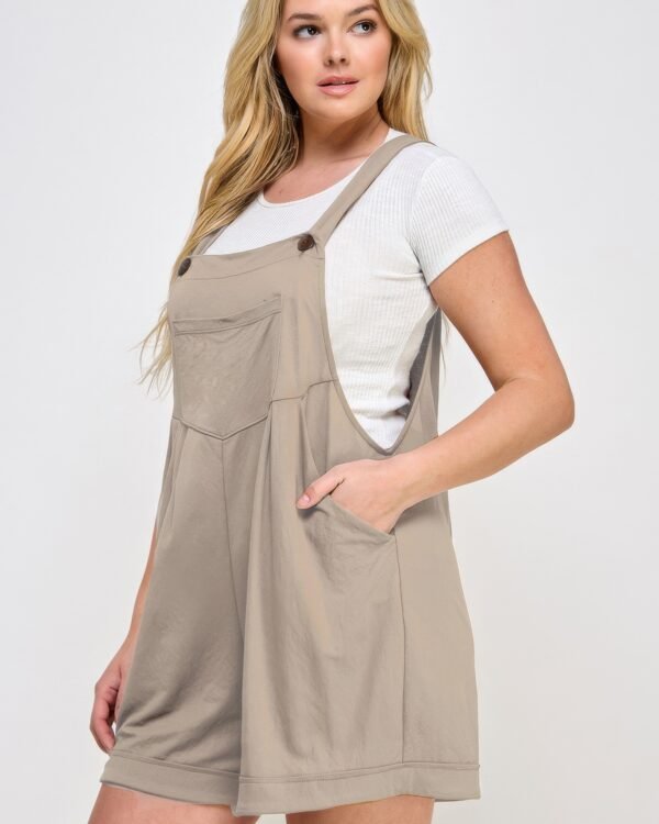 Plus Size Knit Linen Pleated Overall Shorts