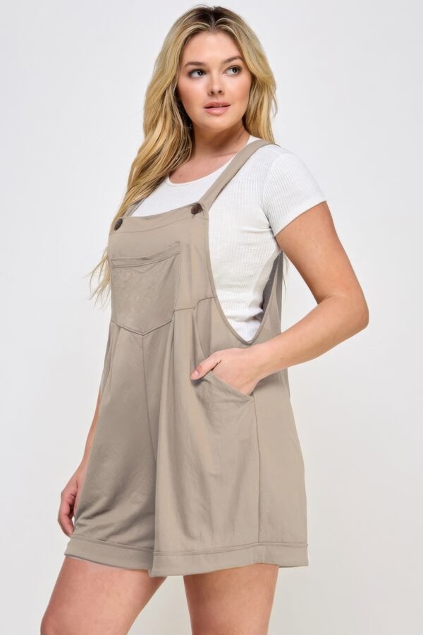 Plus Size Knit Linen Pleated Overall Shorts