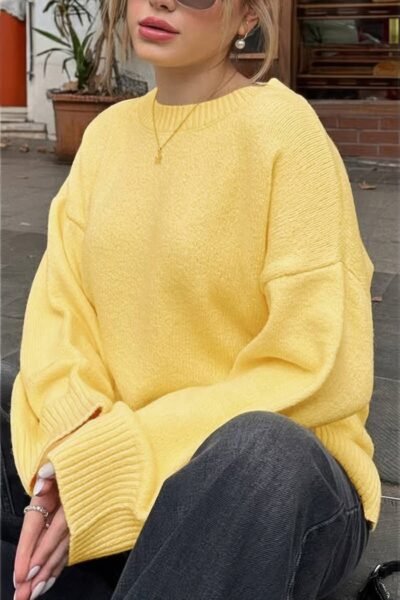 Round Neck Long Sleeve Knitted Loose Sweater