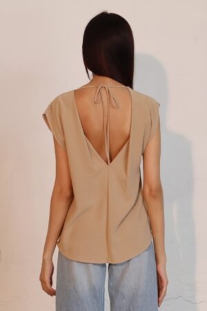 Matte Crepe Low Back Loose Top Matte Crepe Low Back Loose Top