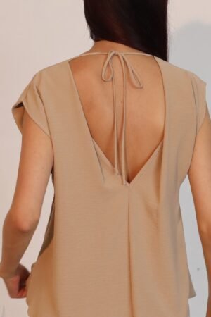 Matte Crepe Low Back Loose Top Matte Crepe Low Back Loose Top