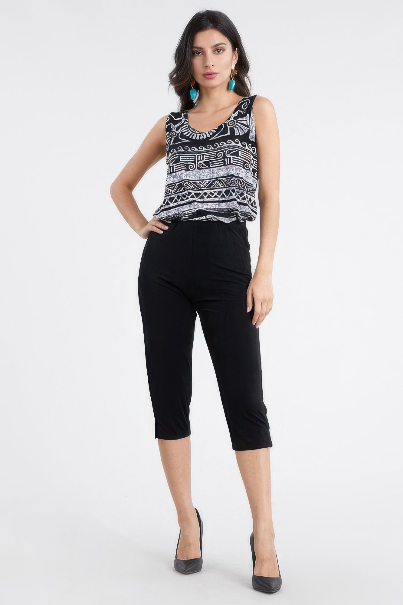 stretchy solid capri pants