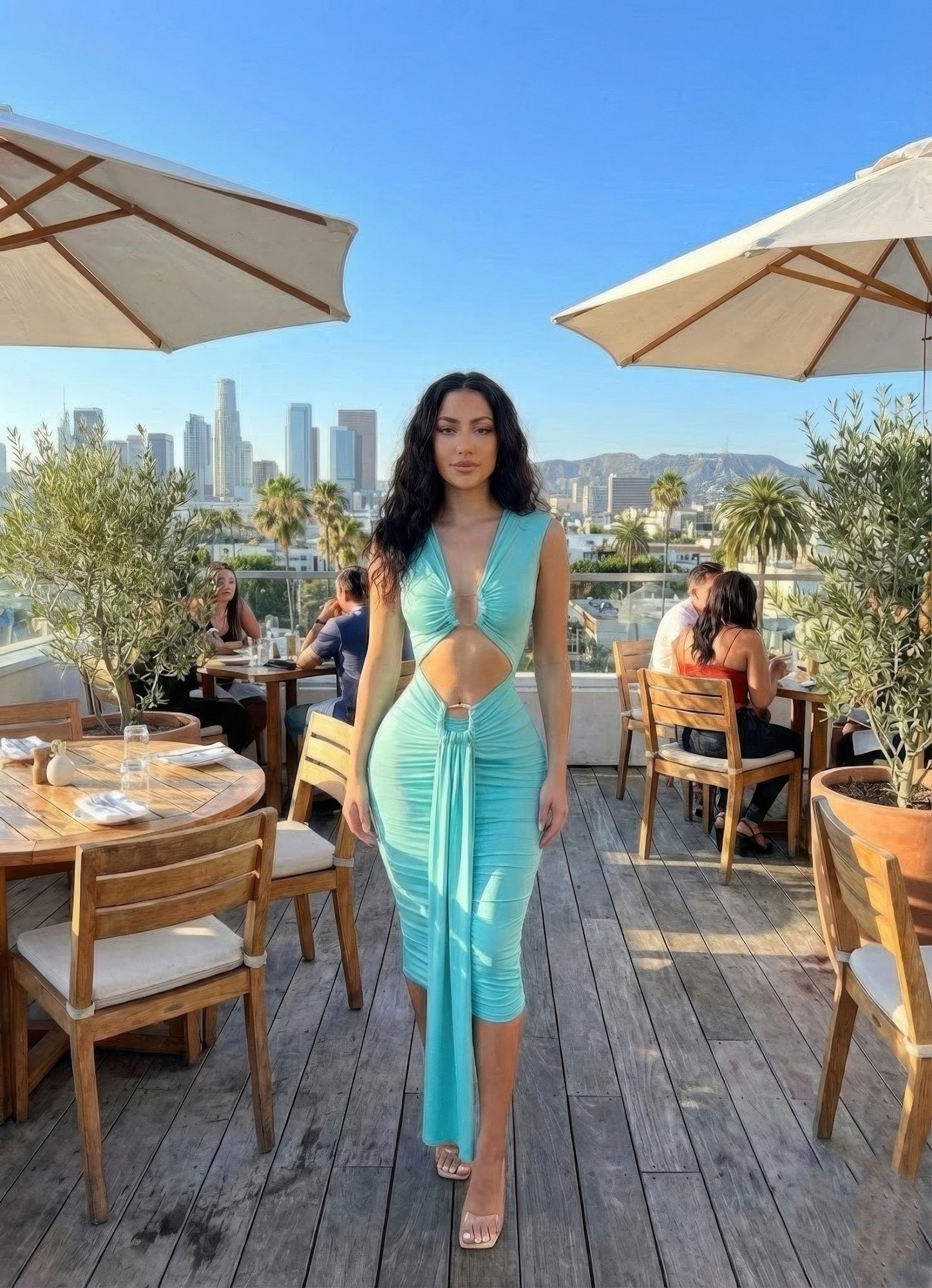 Body-con Midi Dress In A Vibrant Body-con Midi Dress In A Vibrant