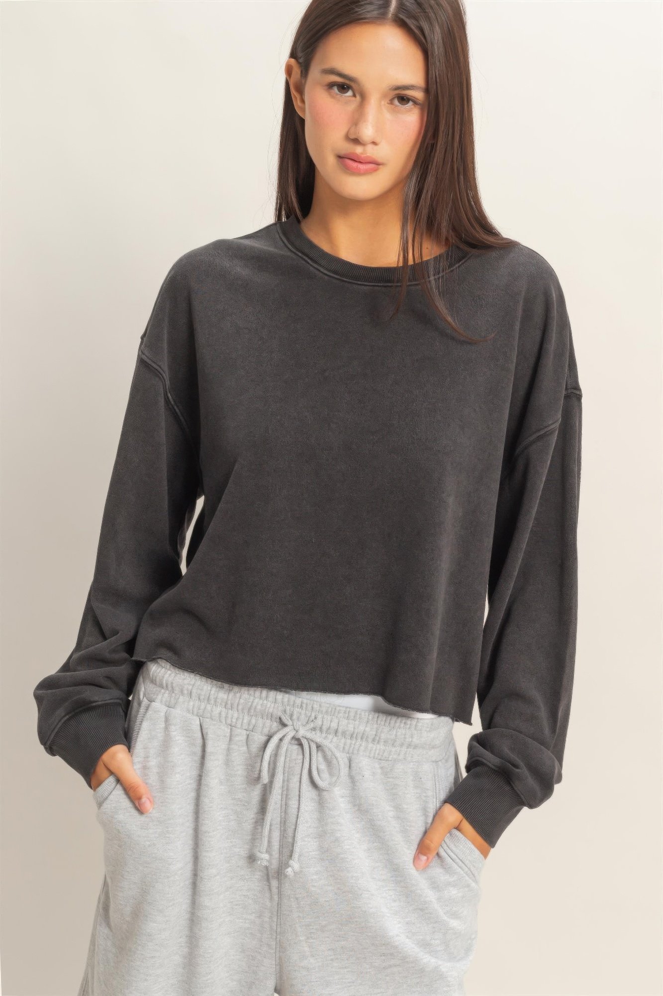 Cropped Mineral Wash Sweatshirt Cropped Mineral Wash Sweatshirt - Image 31