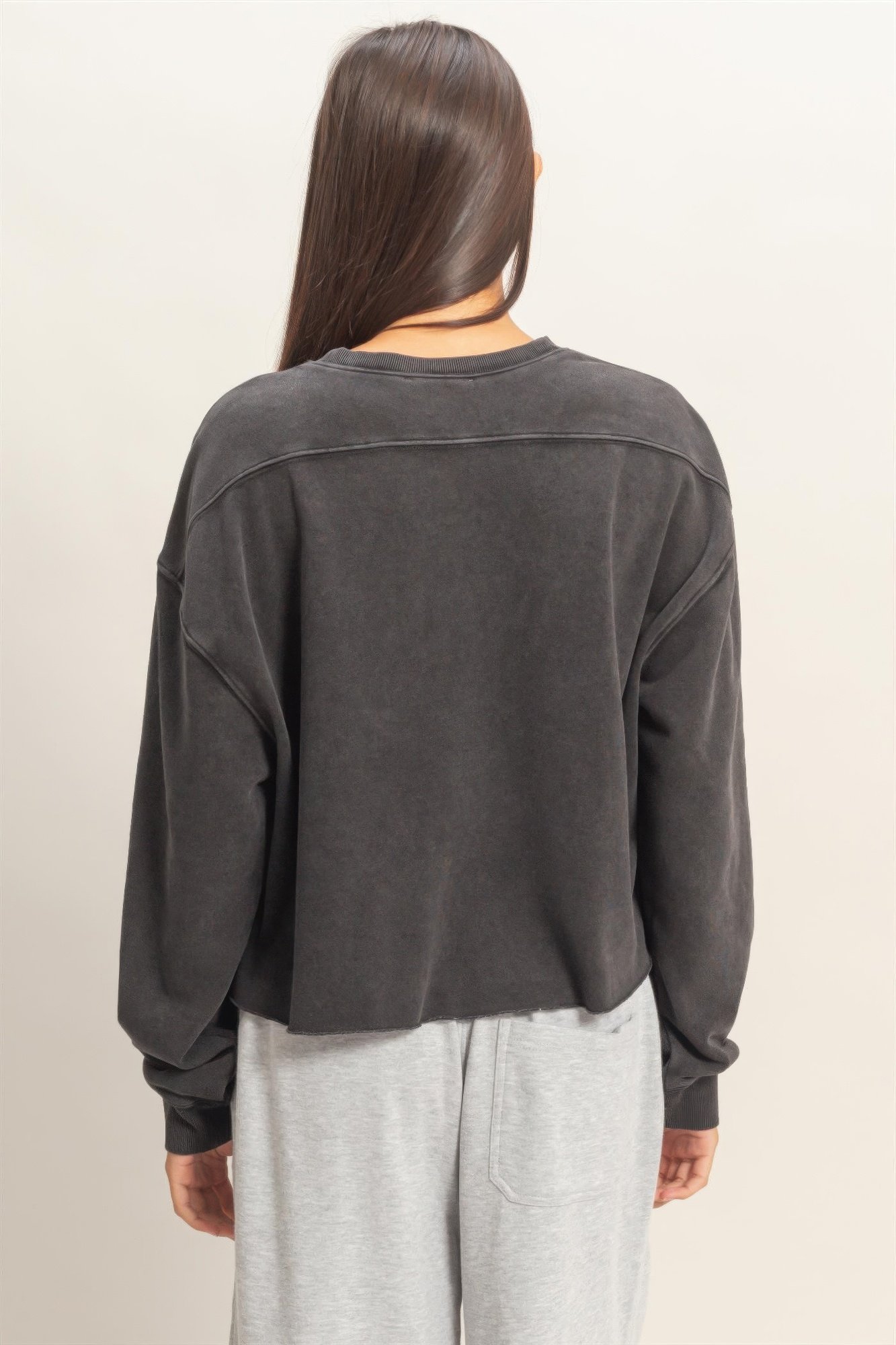 Cropped Mineral Wash Sweatshirt Cropped Mineral Wash Sweatshirt - Image 35