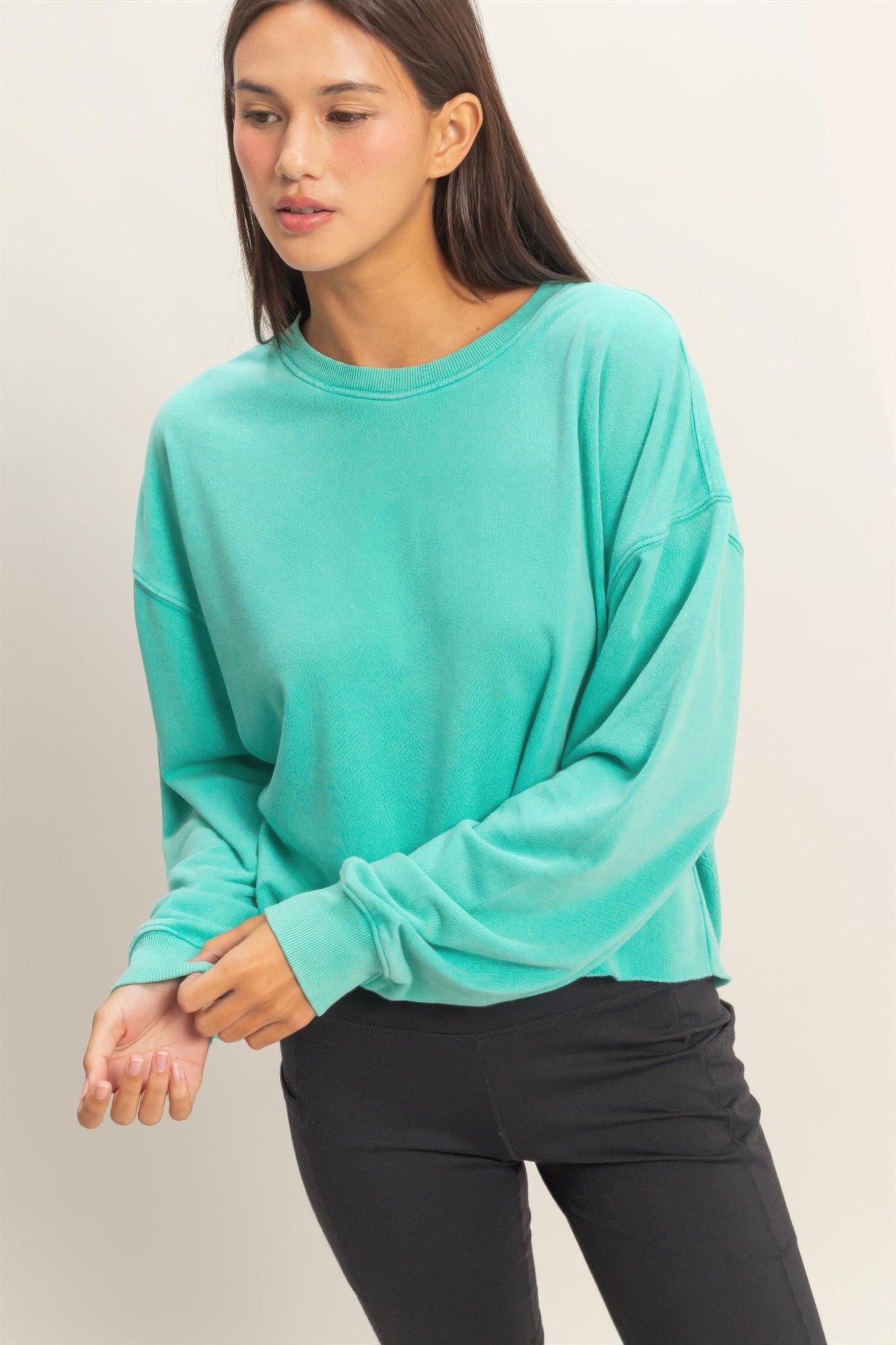 Cropped Mineral Wash Sweatshirt Cropped Mineral Wash Sweatshirt - Image 21