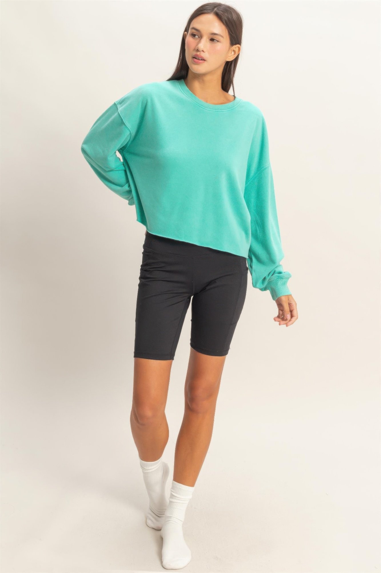 Cropped Mineral Wash Sweatshirt Cropped Mineral Wash Sweatshirt - Image 22