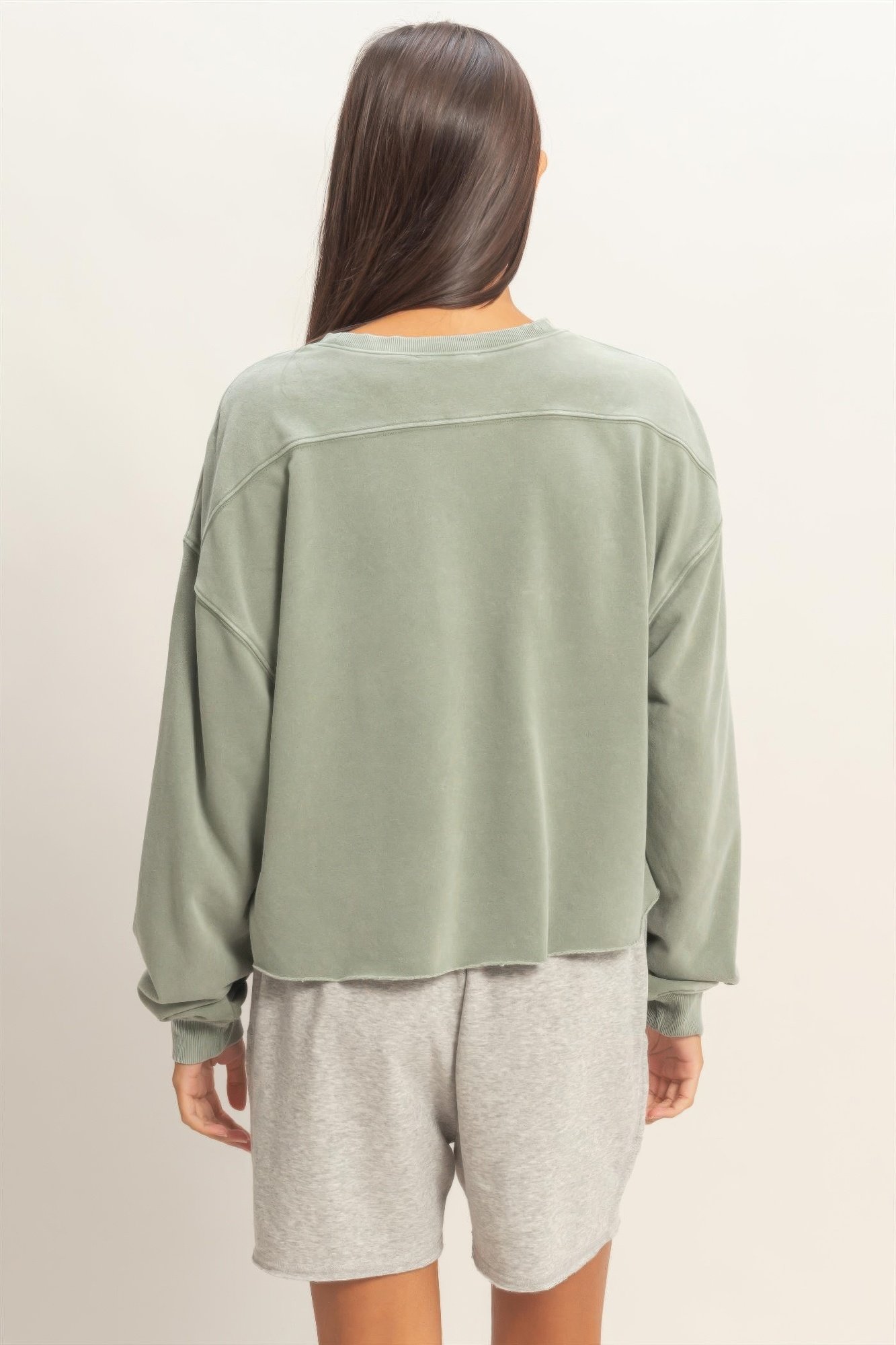 Cropped Mineral Wash Sweatshirt Cropped Mineral Wash Sweatshirt - Image 15