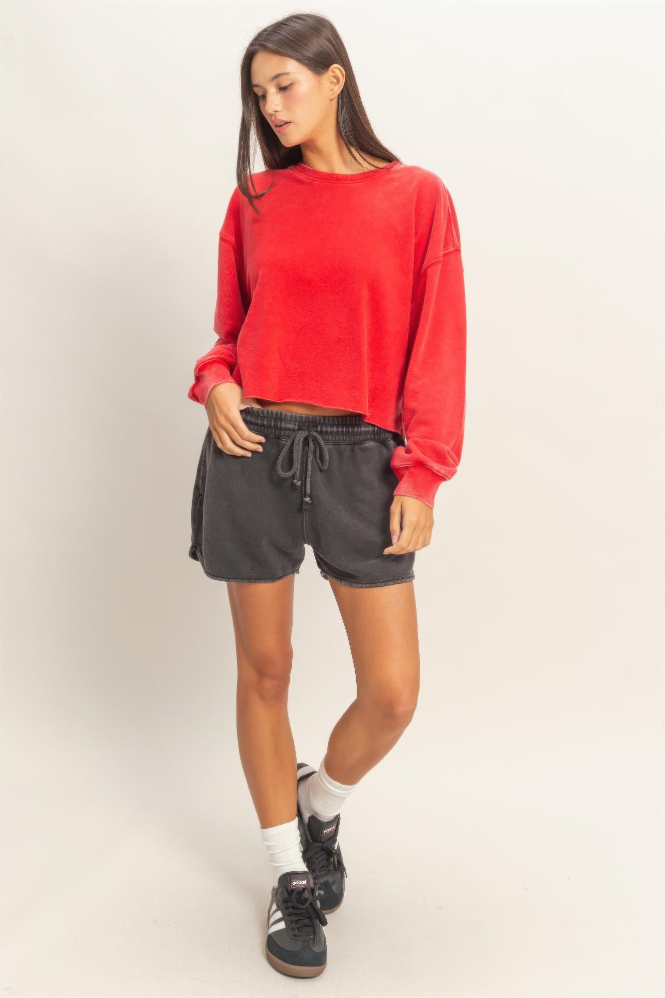 Cropped Mineral Wash Sweatshirt Cropped Mineral Wash Sweatshirt - Image 7