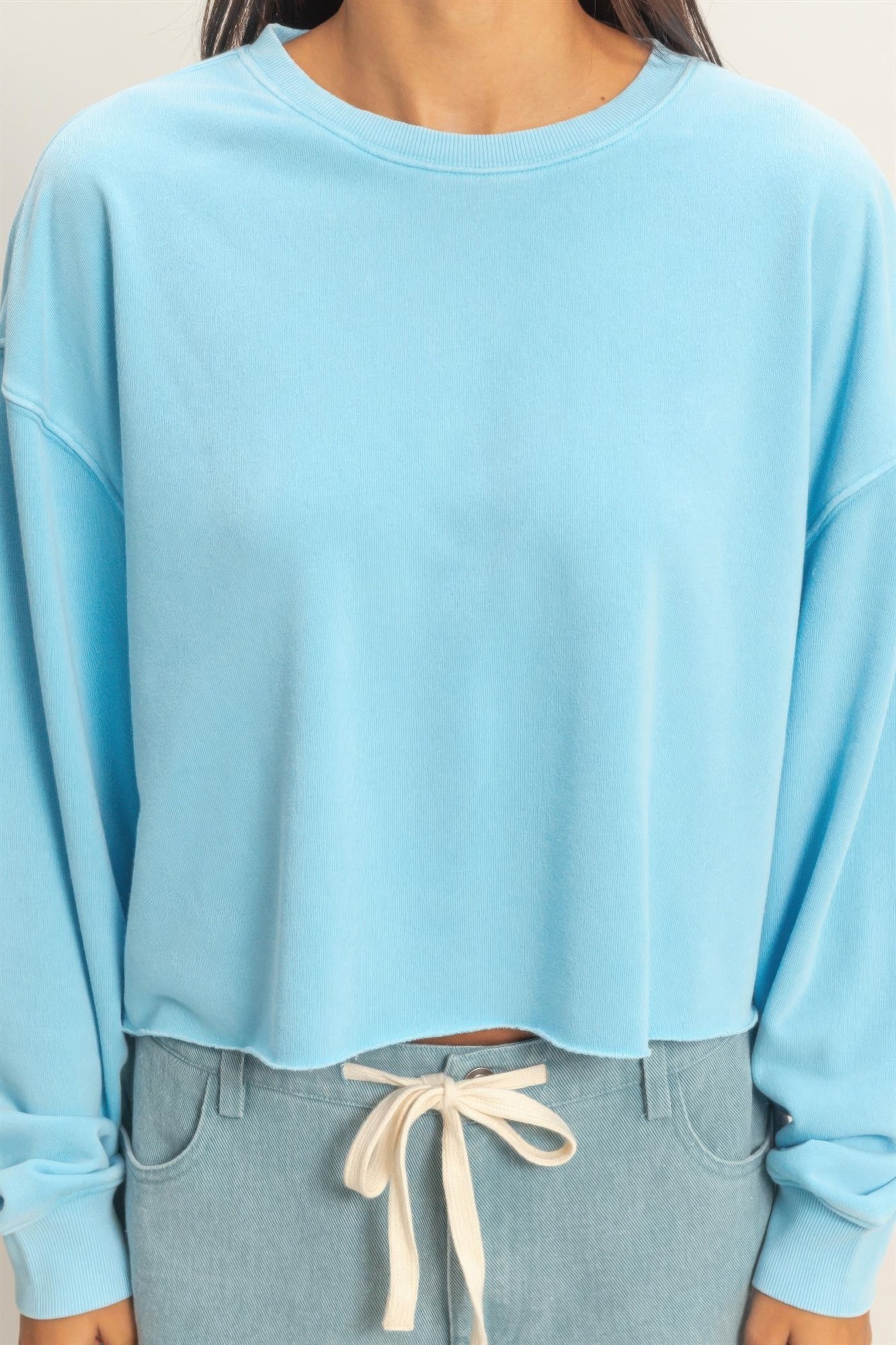 Cropped Mineral Wash Sweatshirt Cropped Mineral Wash Sweatshirt - Image 4