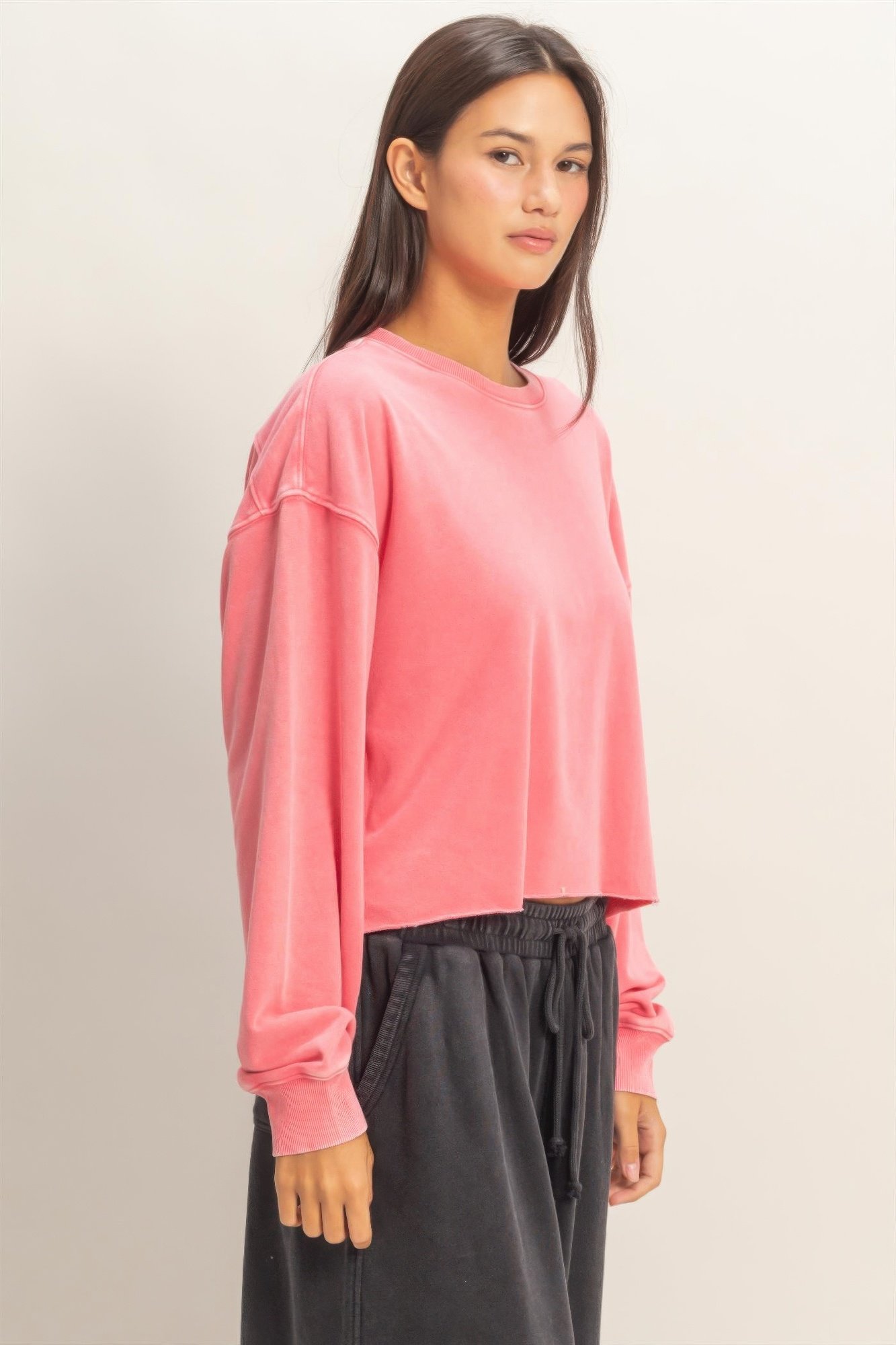 Cropped Mineral Wash Sweatshirt Cropped Mineral Wash Sweatshirt - Image 39