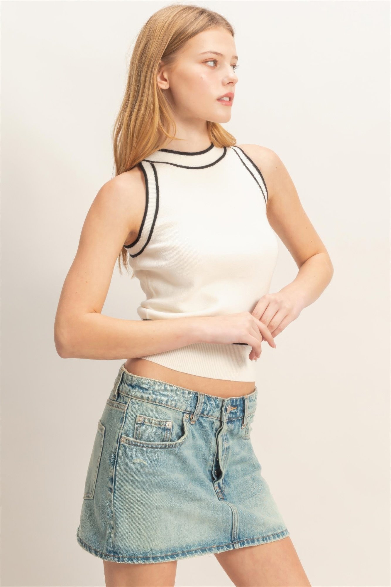 Contrast Trim Sleeveless Ribbed Top Contrast Trim Sleeveless Ribbed Top - Image 3