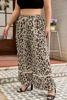 Khaki Exposed Seam Patched Pocket Plus Size Drawstring Leopard Wide Leg Pants Khaki Exposed Seam Patched Pocket Plus Size Drawstring Leopard Wide Leg Pants - Image 4