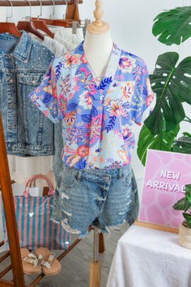 Purple Vacation Floral Print V Neck Short Sleeve Blouse - Image 3