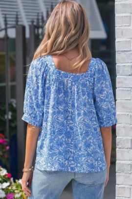 Sky Blue Square Neck Short Puff Sleeve Pleated Floral Blouse - Image 2