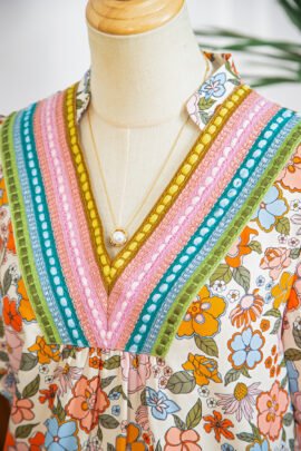 Multicolour Crochet V Neckline Puff Sleeve Boho Flower Blouse Multicolour Crochet V Neckline Puff Sleeve Boho Flower Blouse - Image 7