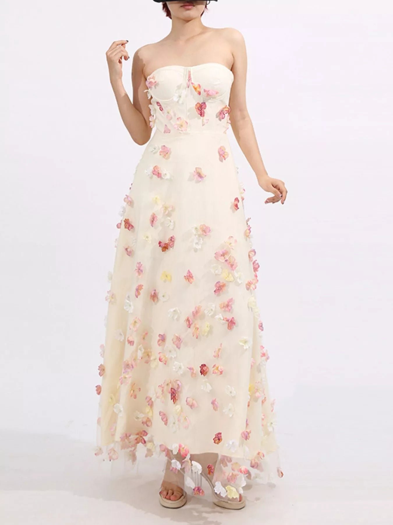 Floral Applique Strapless Tulle Maxi Dress 22682ae6-7517-447a-9c59-3de125009790-Max-Origin