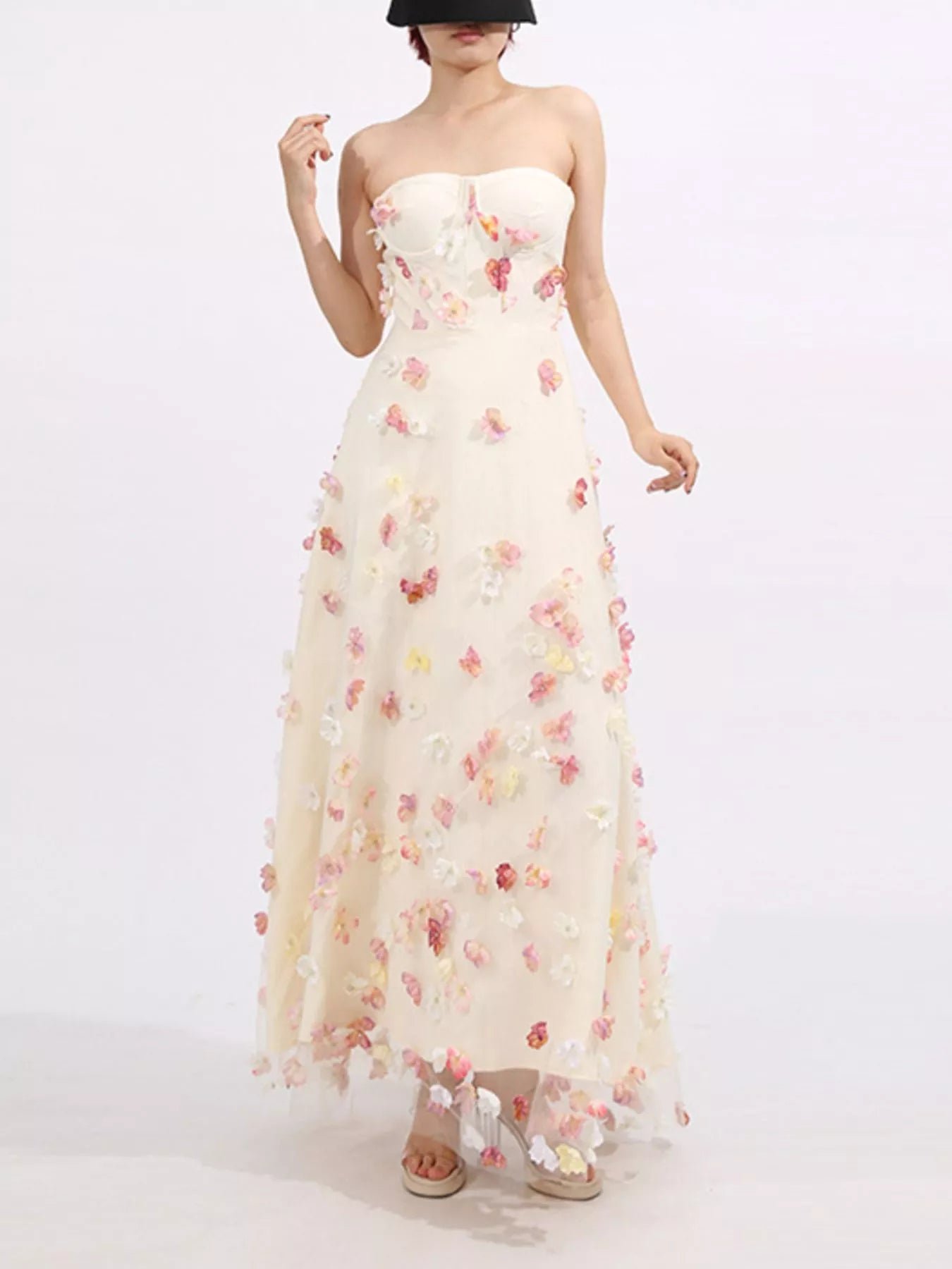 Floral Applique Strapless Tulle Maxi Dress 3ead7b02-c917-438e-afda-3b6f2a0ef161-Max-Origin