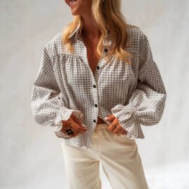 Women's flared sleeve plaid long sleeve shirt with classic check pattern
