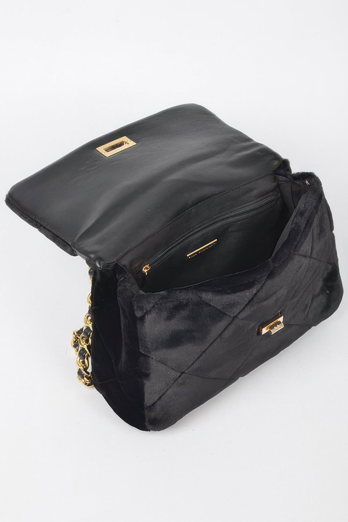 Quilted Fur Chain Flap Clutch Quilted Fur Chain Flap Clutch - Image 4