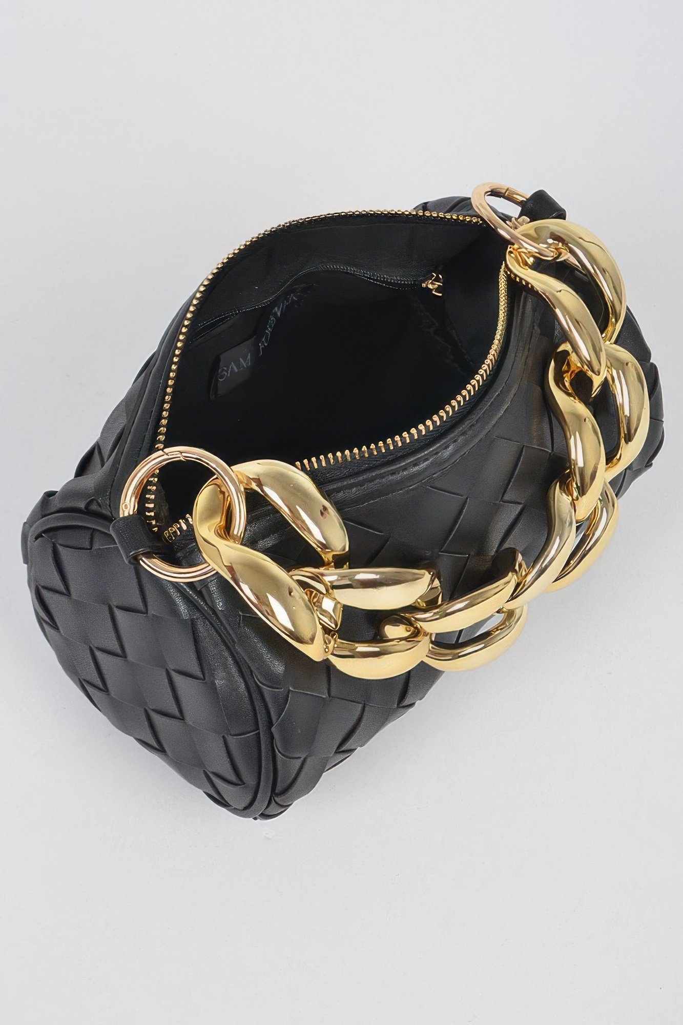 Braided Crossbody Bag W/oversized Chain Braided Crossbody Bag W/oversized Chain - Image 3
