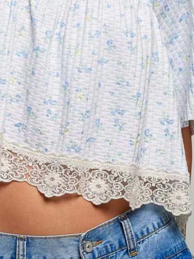 POL Floral Print Lace Trim Blouse a748b5f5-8b60-4a41-9069-5d6cbc327307-Max-Origin