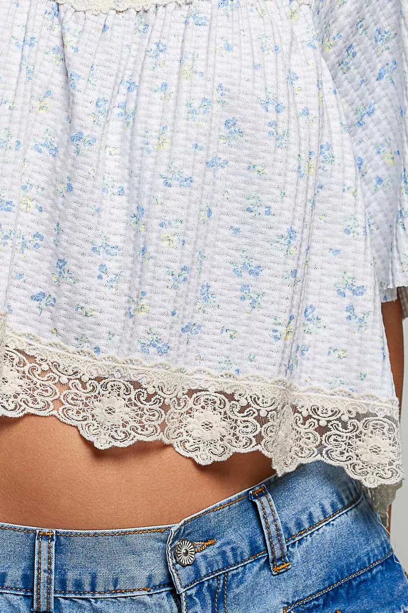 POL Floral Print Lace Trim Blouse a748b5f5-8b60-4a41-9069-5d6cbc327307-Max-Origin