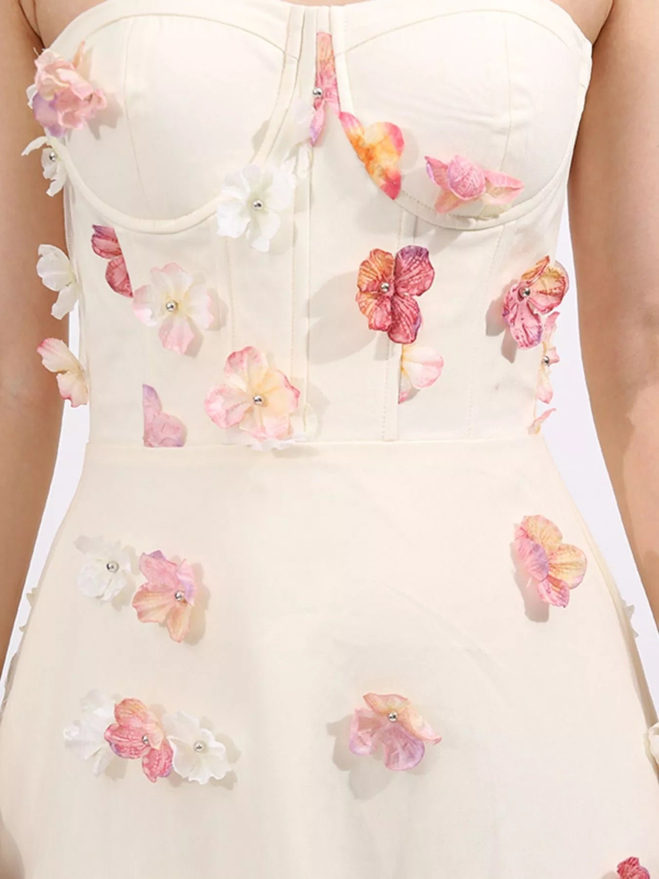Floral Applique Strapless Tulle Maxi Dress afc17954-c632-4bcc-a6fe-2859c820e4bc-Max-Origin