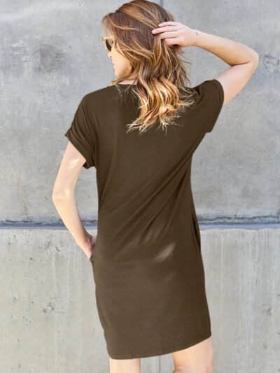Basic Bae Full Size Round Neck Short Sleeve Dress with Pockets ba5a210f-d9b9-4251-ae59-bbba2ad99b10-Max