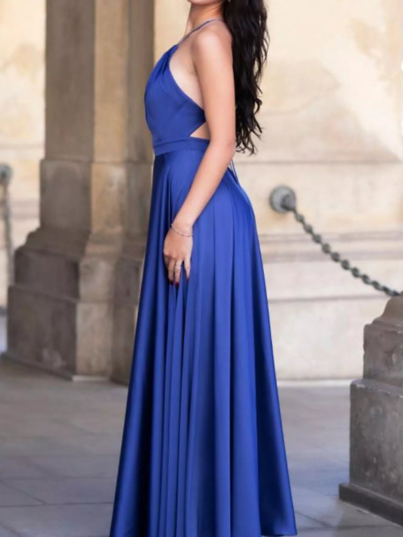Halter Neck Slit Maxi Dress c92ec1e4-ea2f-4168-803d-a1a61941de39-Max-Origin