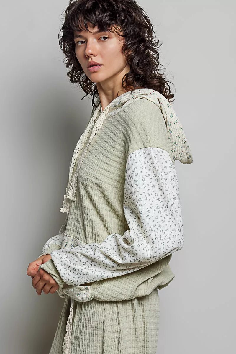 POL Mixed Knit Contrast Print Sleeve Hoodie with Kangaroo Pocket d104da93-c0b9-4316-bc38-394be641b198-Max-Origin