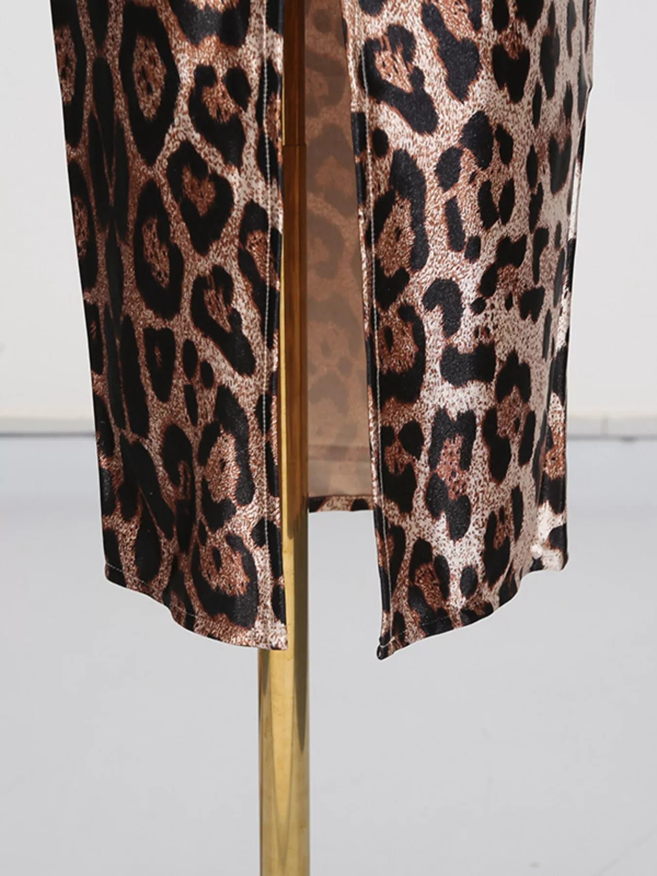 Leopard Print Bodycon Back Slit Midi Dress d4720109614643d8a05175065faad016-Max-Origin