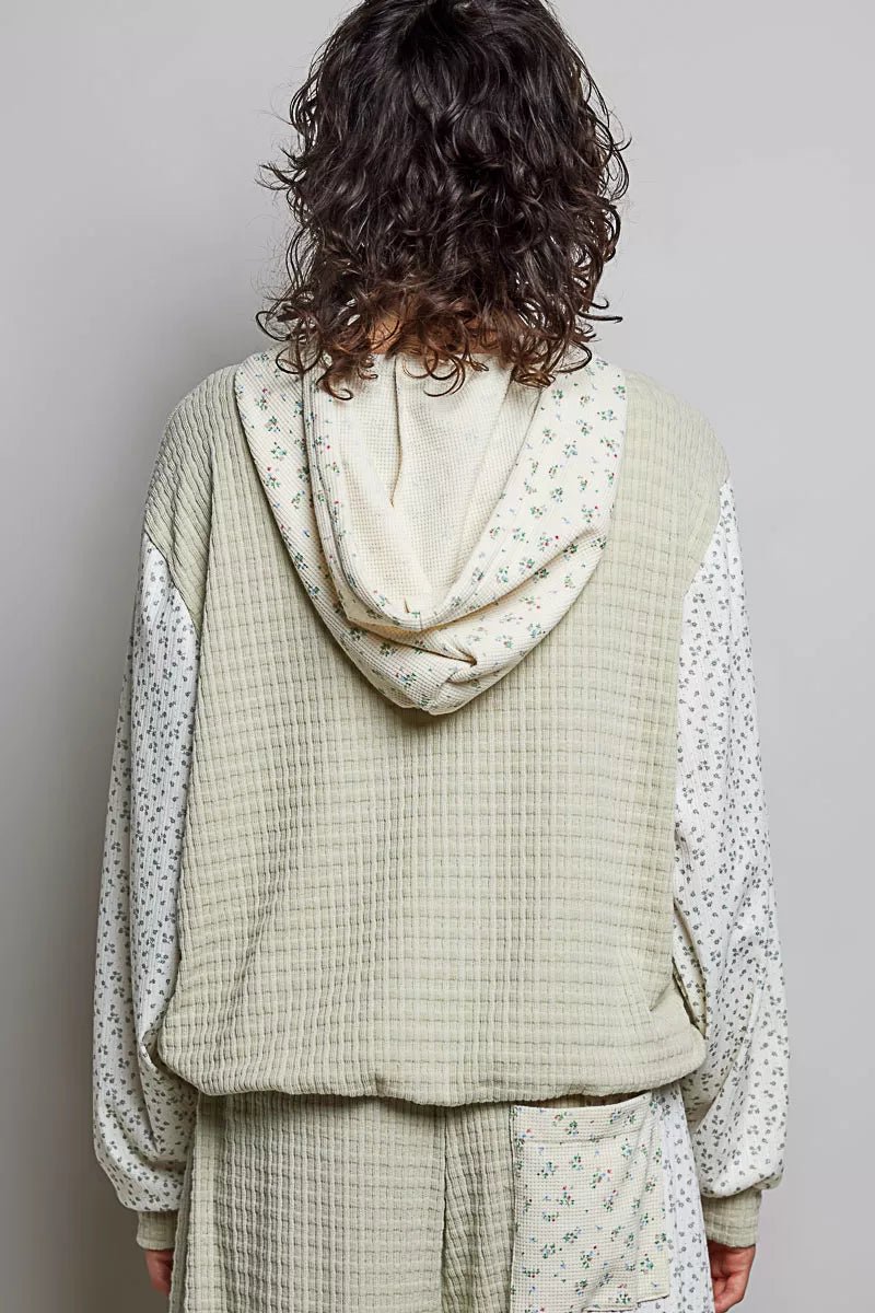 POL Mixed Knit Contrast Print Sleeve Hoodie with Kangaroo Pocket e4d50802-b38b-4134-bd9a-a80eb42654af-Max-Origin
